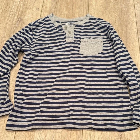 Boys Small 5/6 Long sleeve shirts - Picture 4 of 7